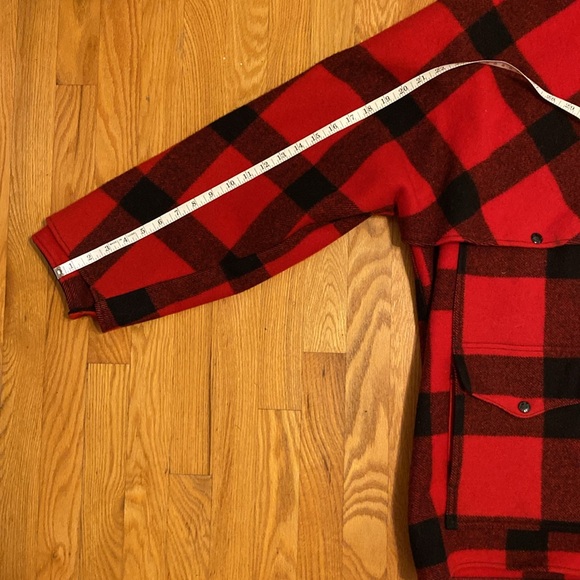 Filson Red/Black Plaid 100% Wool Jacket Size 46/Size L - Picture 9 of 10